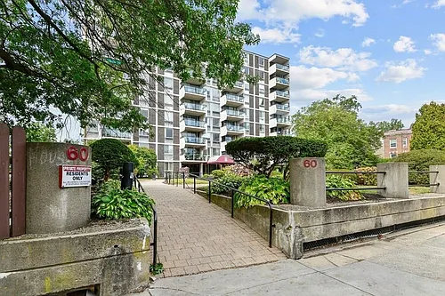 60 Babcock St Photo 1
