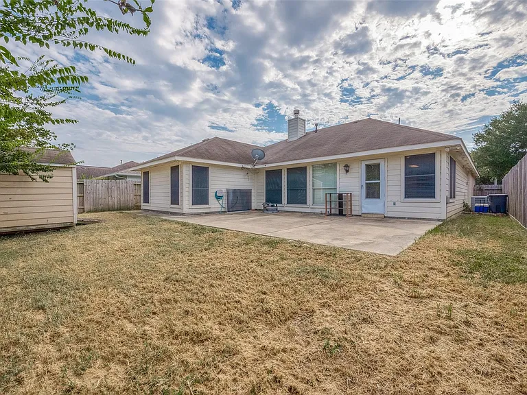 8714 Pleasantbrook Dr — Photo 25