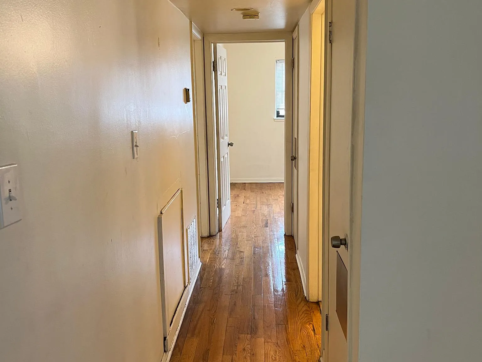 2 bed, 850 sqft, $1,300 — Photo 3