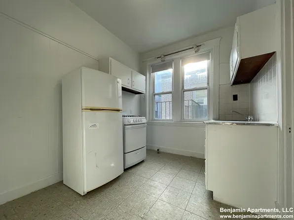 1800 Commonwealth Ave, Brighton, MA