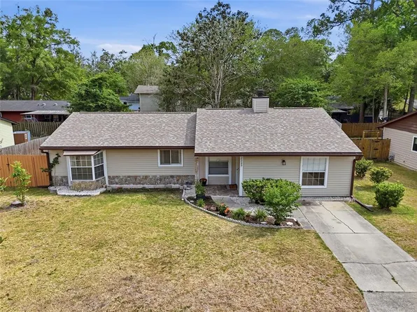 2245 NW 37th Pl, Gainesville, FL 32605
