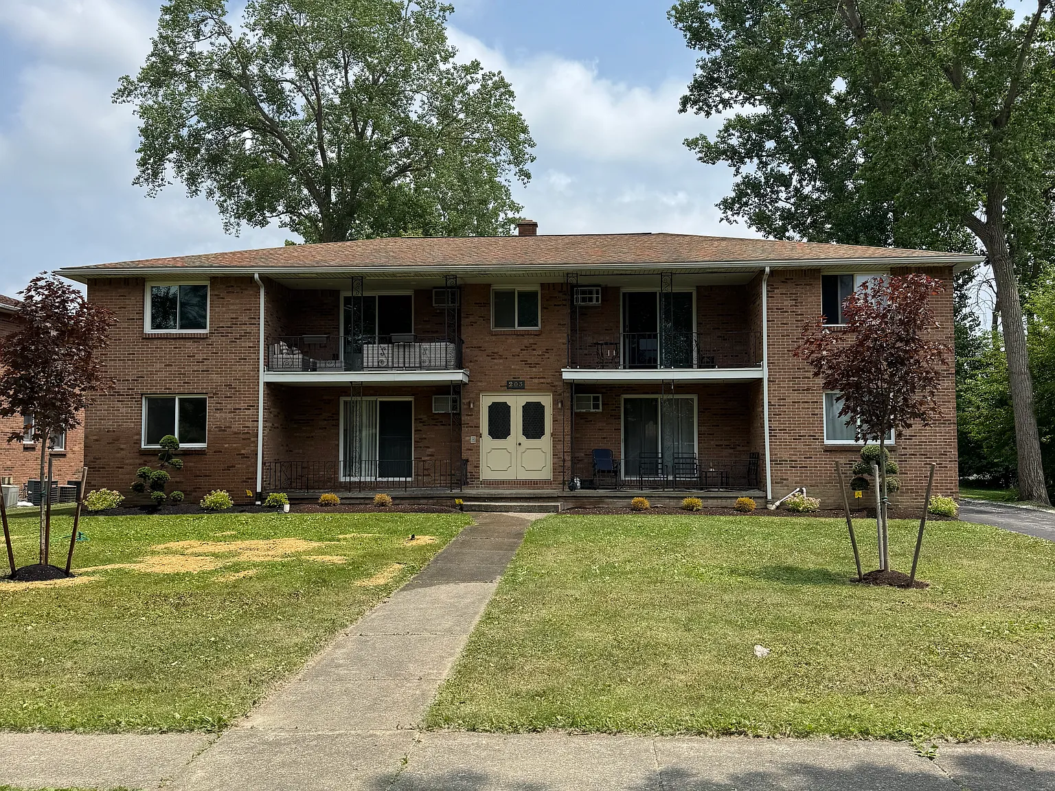 2 bed, 1000 sqft, $2,500 — Photo 1