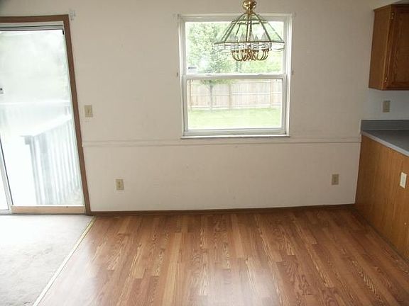 4th image of 3084 Serpentine Dr