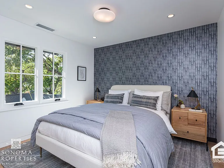 282 Richards Blvd — Photo 18