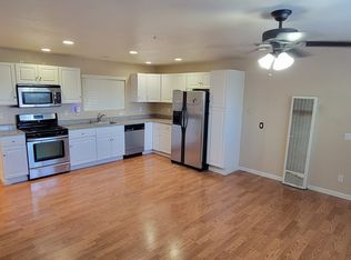 304 McKnight Rd #B, Newbury Park, CA 91320