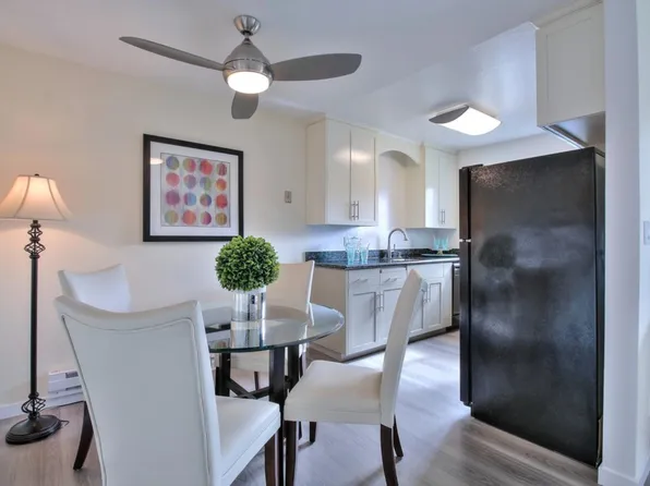471 Acalanes Dr #4, Sunnyvale, CA 94086