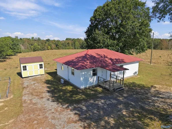 609 Gene Brown Rd, Boaz, AL 35957