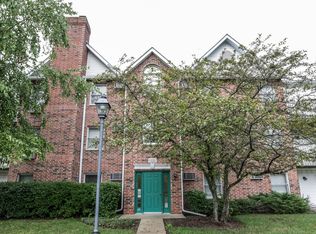 1332 Cunat Ct APT 2C, Lake In The Hills, IL 60156