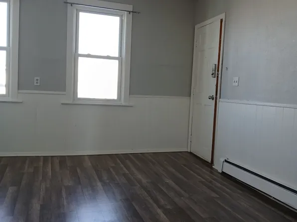 187 Brightman St, Fall River, MA