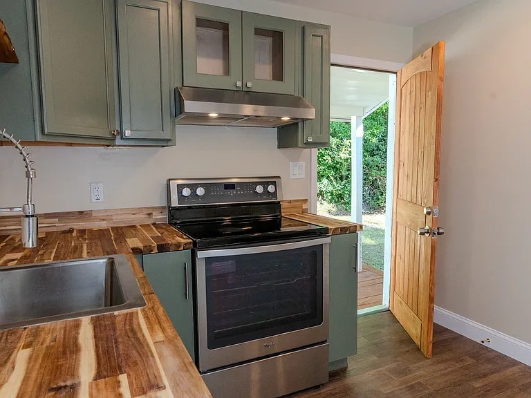315 Broad Dr SW — Photo 5