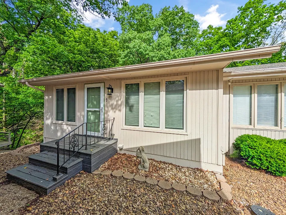 1 Mellor Ct