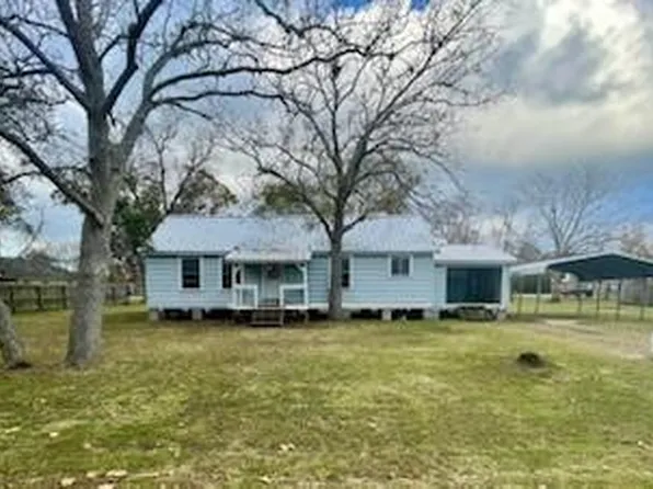 425 Carlton St, Brazoria, TX 77422