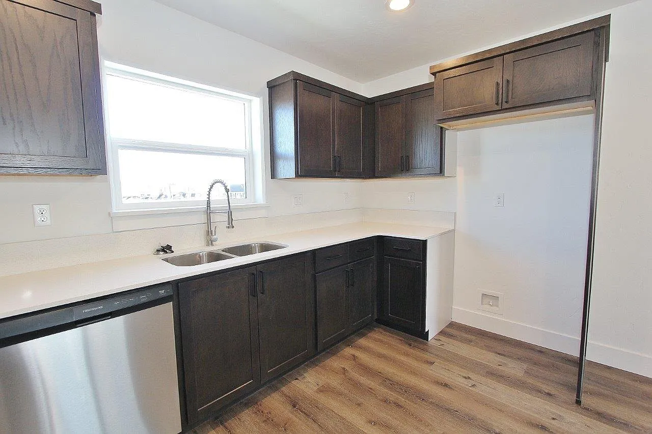 2 bed, 930 sqft, $1,450 — Photo 4