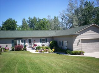 178 W Washington Rd, Farwell, MI 48622