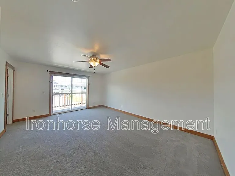 5471 Glenellen Dr #4 — Photo 17