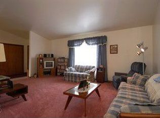 42W735 Hummingbird St, Hampshire, IL 60140
