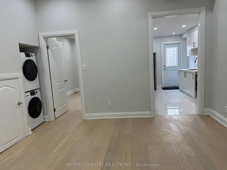 211 Osler St #MAIN FLOOR — Photo 12