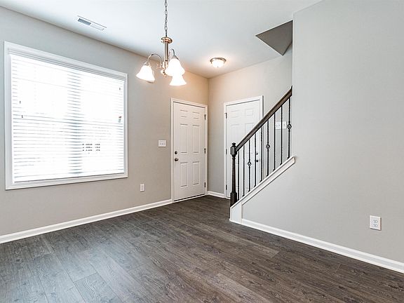 4th image of 513 Sturgeon St