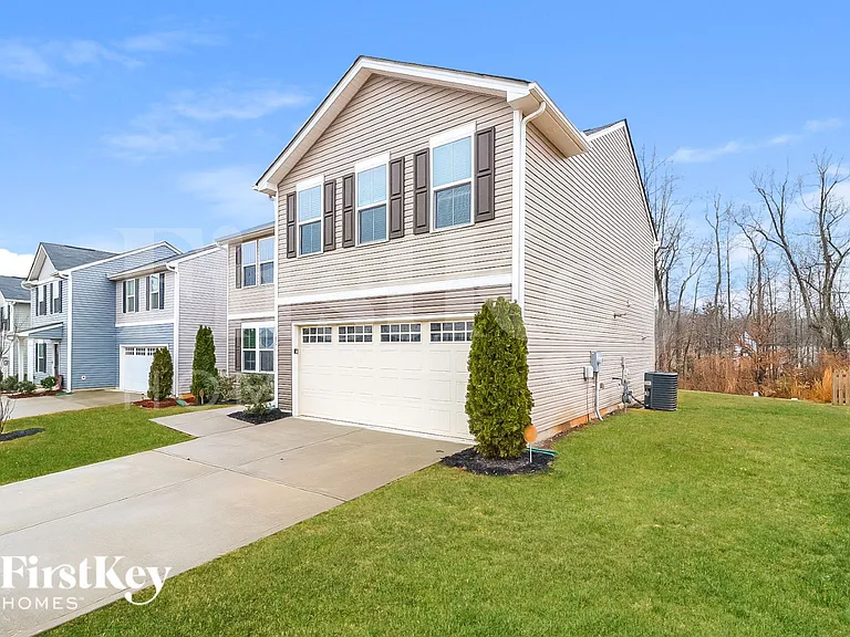 180 Fieldspar Ln — Photo 2