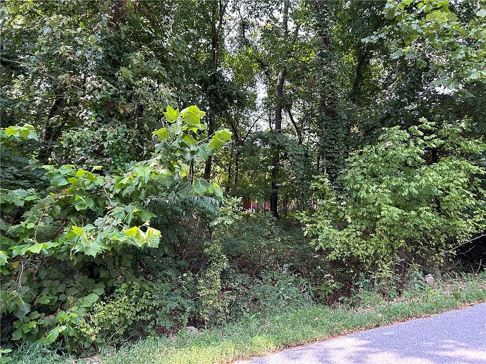 2nd image of Elizabeth Dr #4