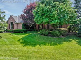 17331 Deer Path Dr, Northville, MI 48168