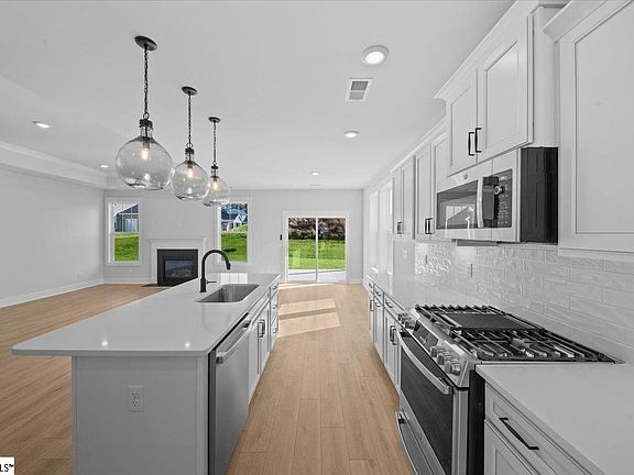 7th image of this home