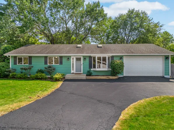127 Center St, Port Barrington, IL 60010