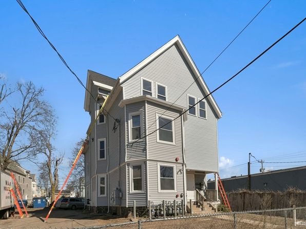 9 Waverly St APT 2, Brockton, MA 02301