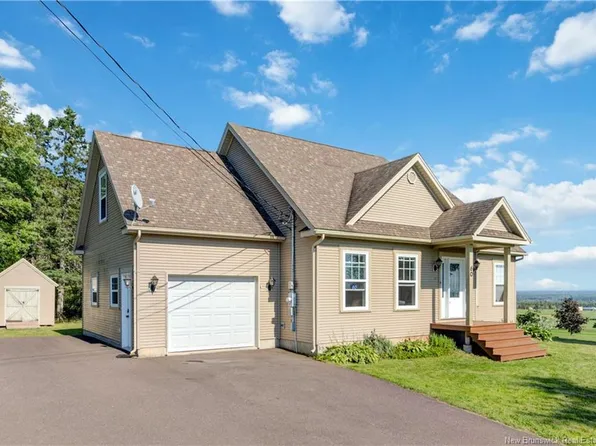 60 Lower Mountain Rd, Moncton, NB E1G 4E1