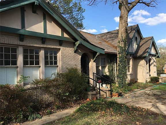 2nd image of 203 N Waddill St