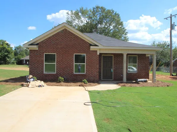 105 Cross Ave, Ninety Six, SC 29666