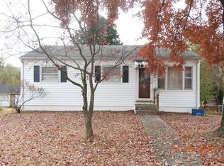 415 E Augusta Ave, Vinton, VA 24179