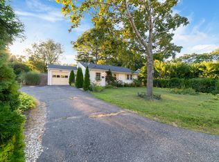 94 Peach Orchard Rd, Waterbury, CT 06706