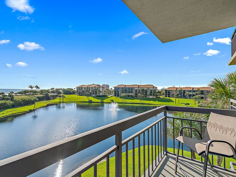 101 S Seas Dr #406 — Photo 7
