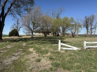 1661 N 307th Rd, Charleston, MO 63834