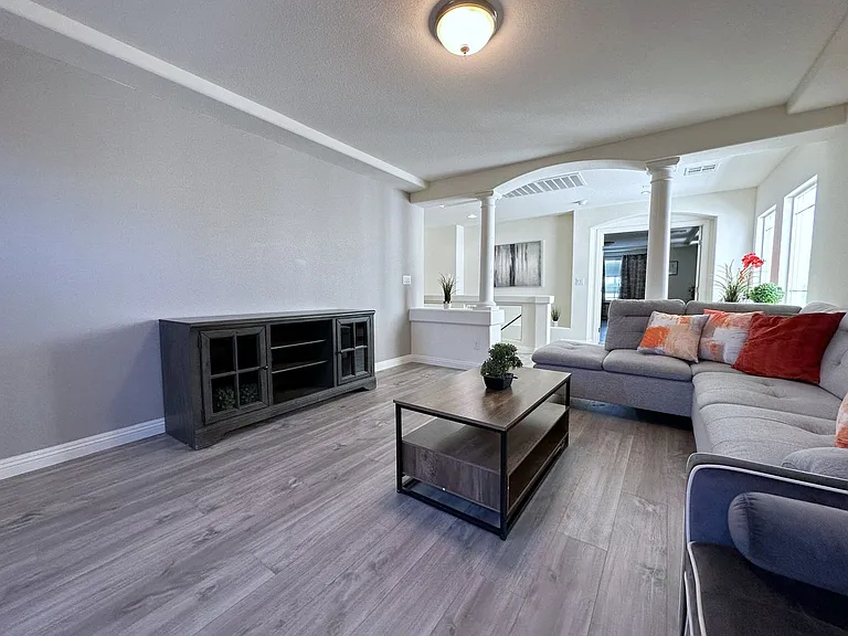 8573 Silver Coast St — Photo 13