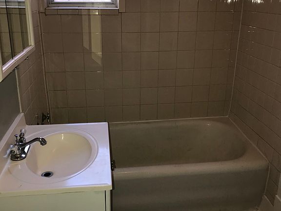 2nd image of 1126 Randolph St #3