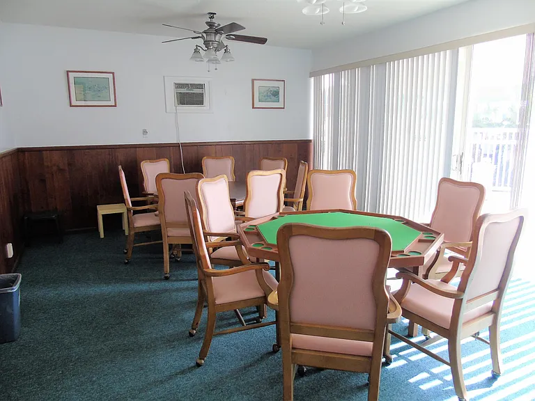 309 Circle Dr S #204 — Photo 32