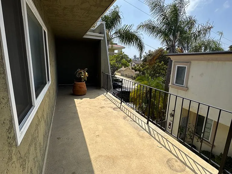221 Sheldon St — Photo 30