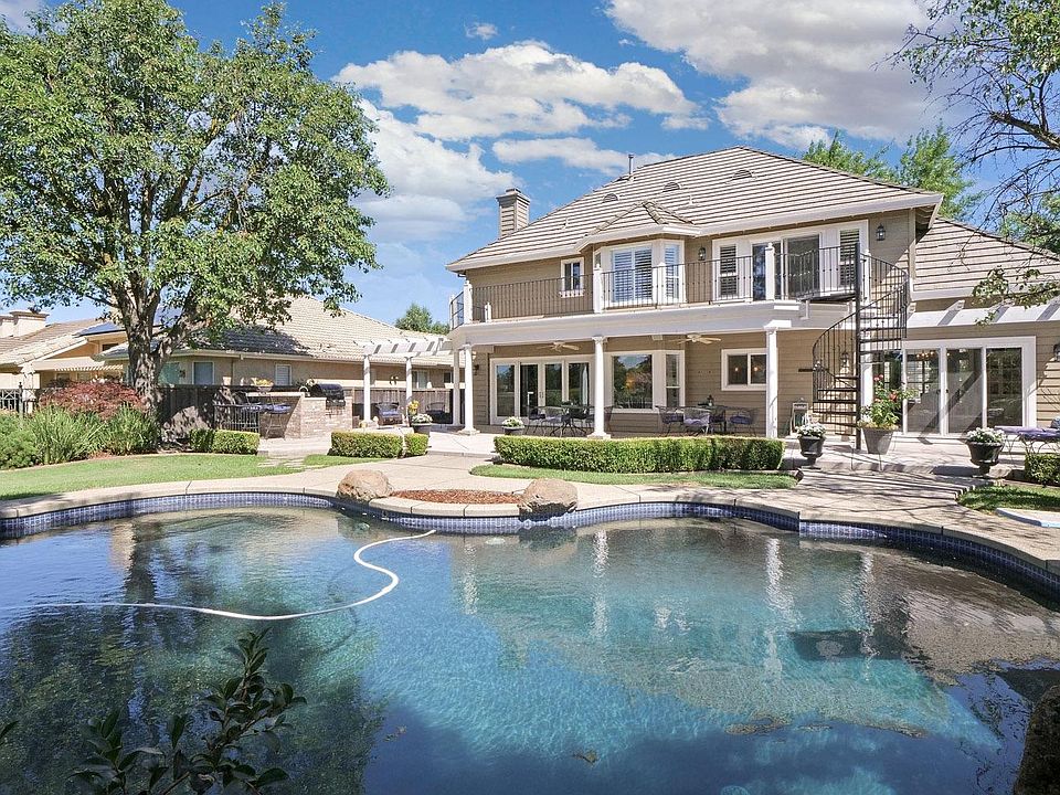 1st image of 3716 Gleneagles Dr