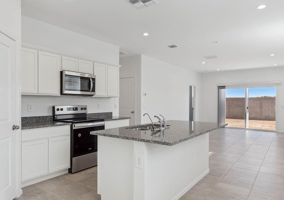 1st image of 3265 W Storia Avenue