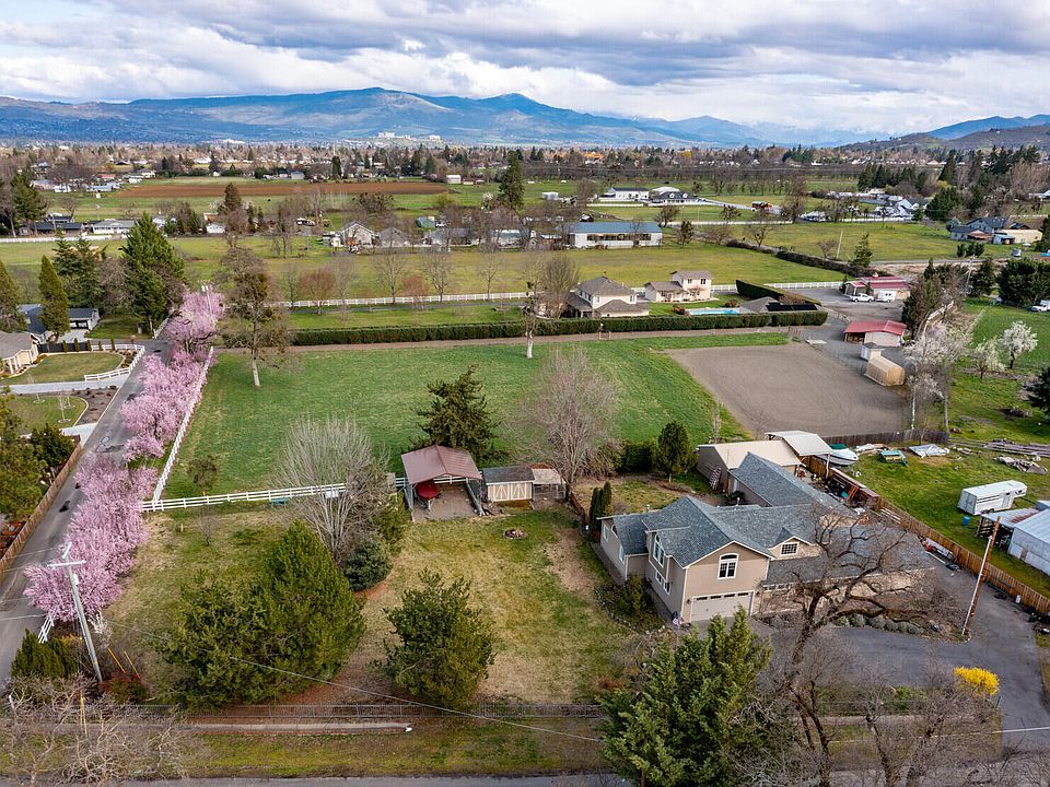 1065 Washburn Ln Medford OR 97501 Zillow