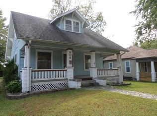 906 E Locust St, Springfield, MO 65803