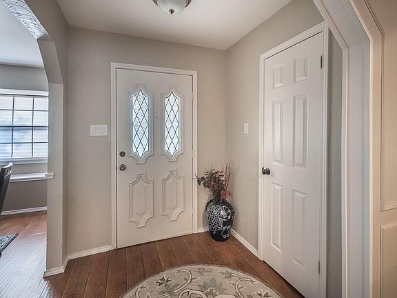 5th image of 2700 Clearmeadow Dr
