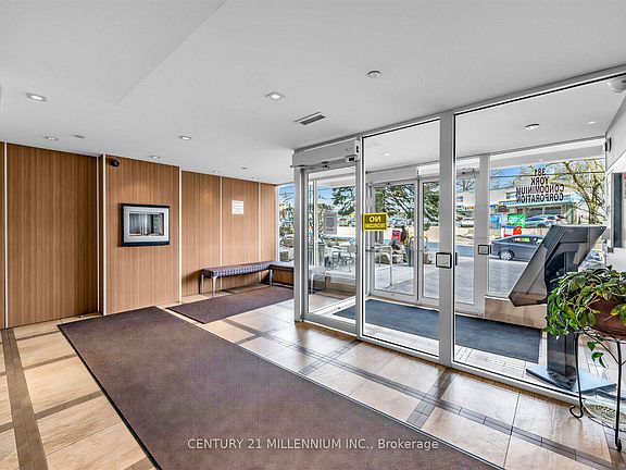 4th image of 2130 Weston Rd #805