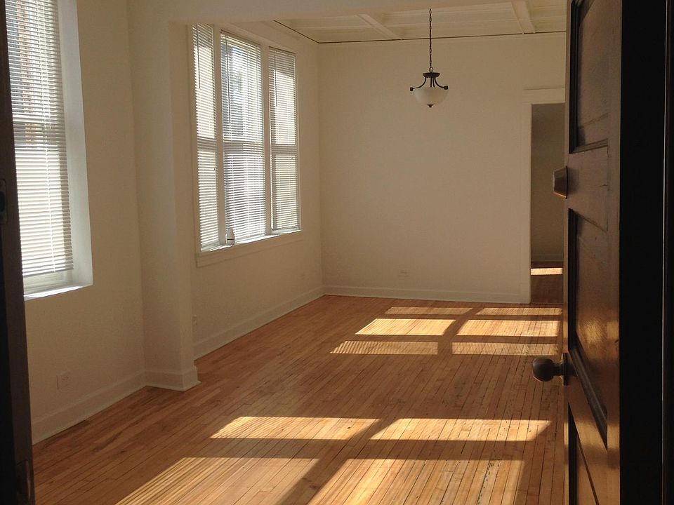 1st image of 2052 W Lawrence Ave Floor 2