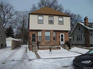225 E Oakridge St, Ferndale, MI 48220