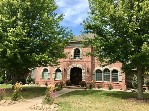 1219 Wheatfield Dr, Morton, IL 61550