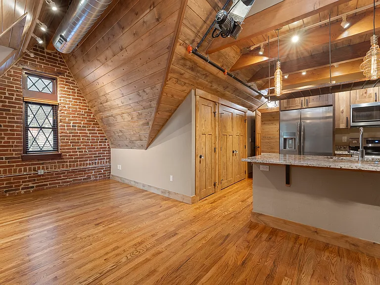 1128 N Grant St #301 — Photo 3