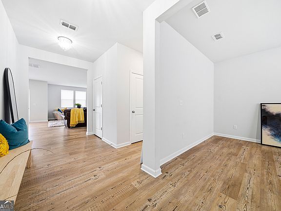 4th image of 4779 Mock Orange St